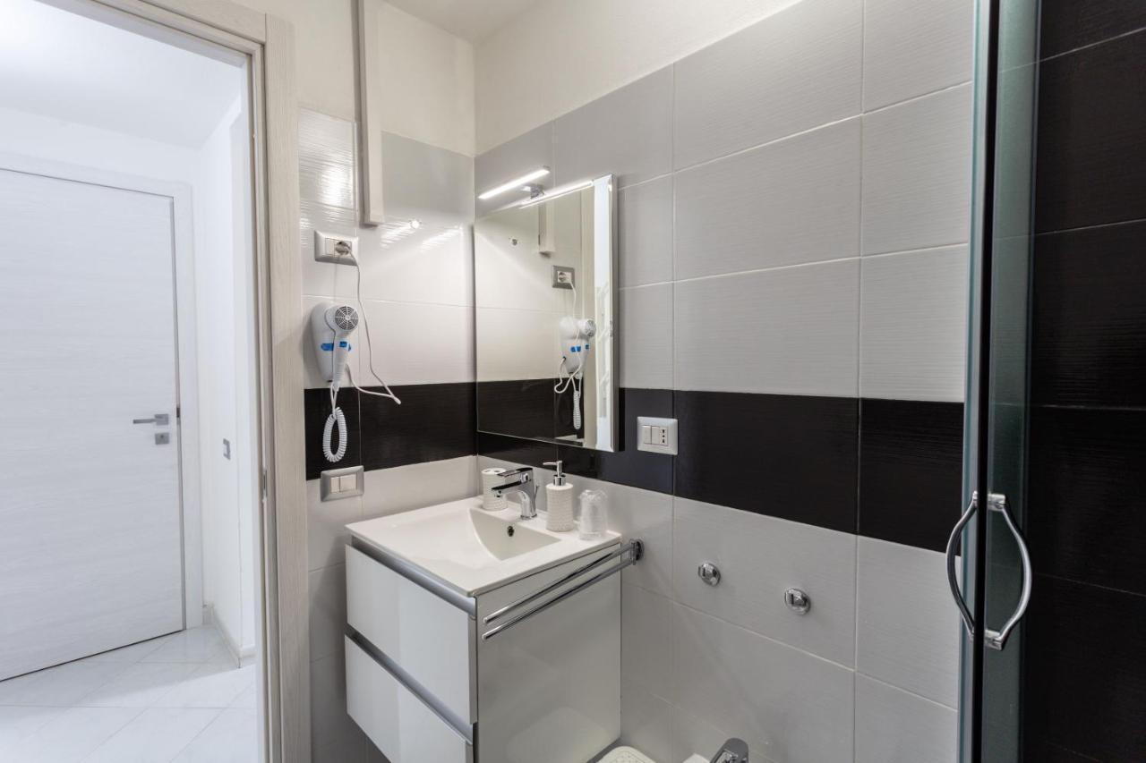 Double or Twin Room Private Bathroom