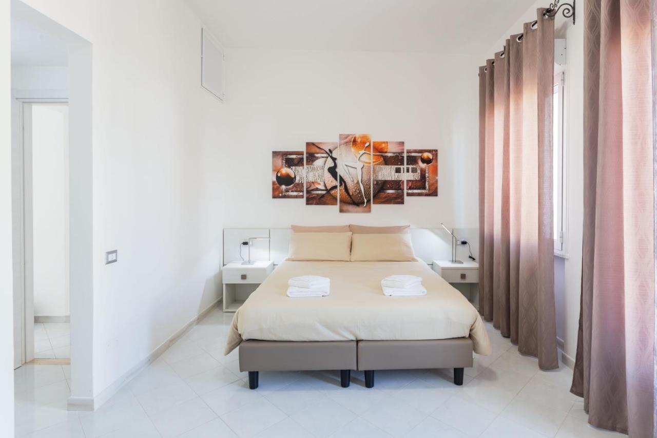 Double or Twin Room Private Bathroom