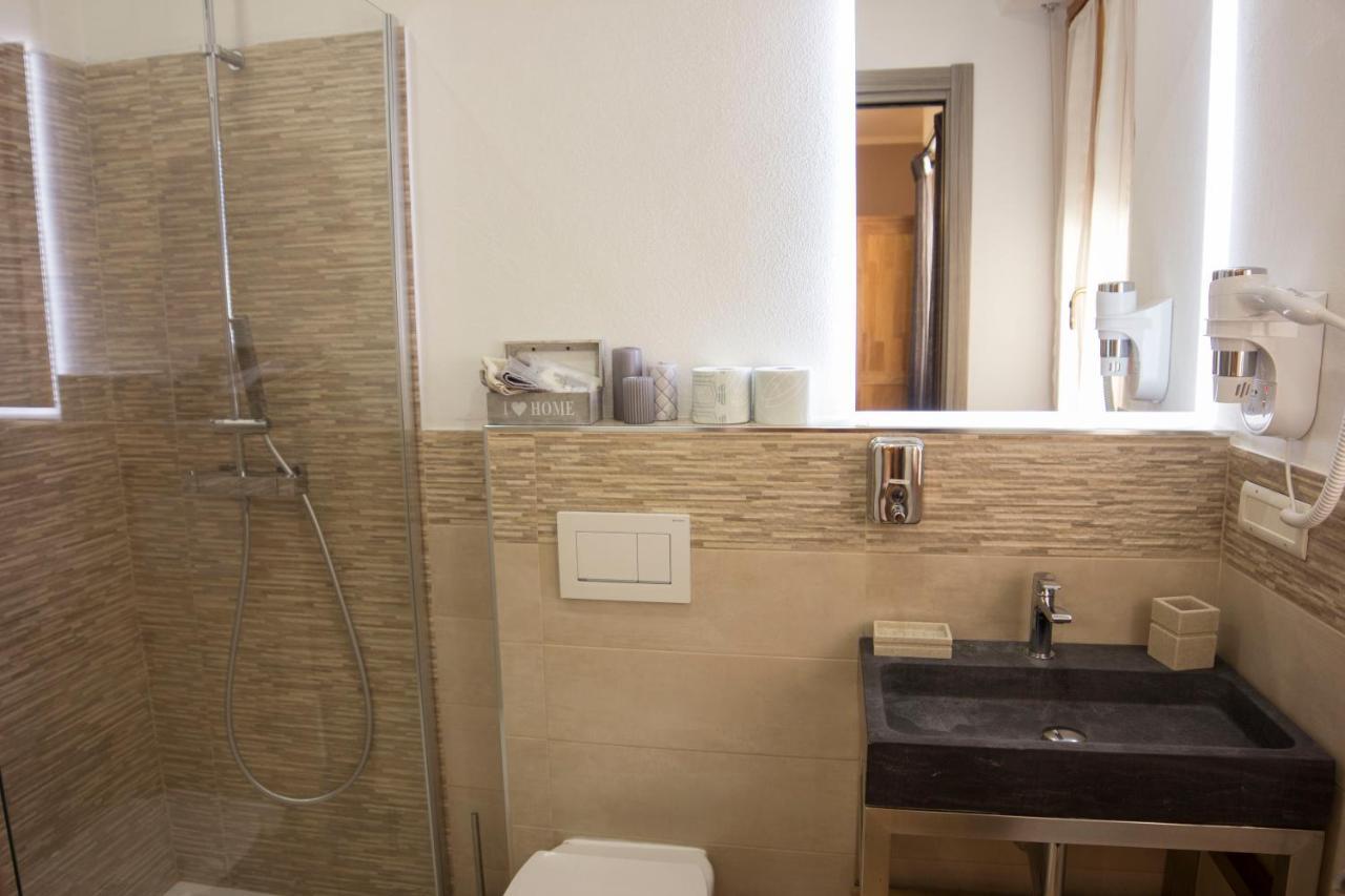 Double Room Private Bathroom