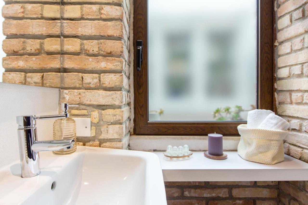 Double or Twin Room,1092010728:JPEG