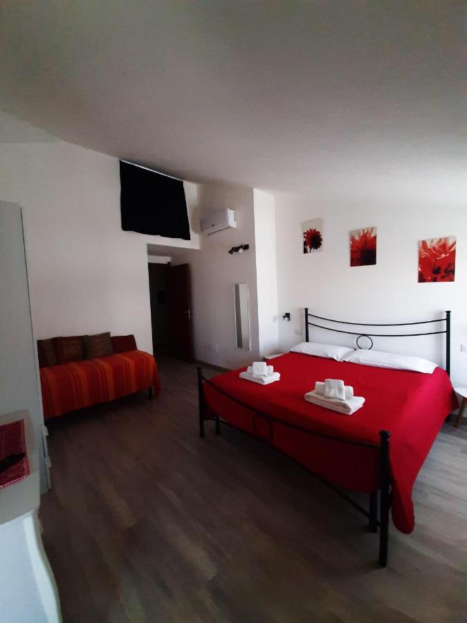 Standard Triple Room,1106086749:JPEG