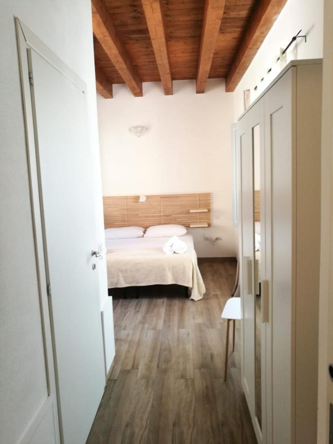 Chambre Double ou Lits Jumeaux avec Salle de Bains Privative