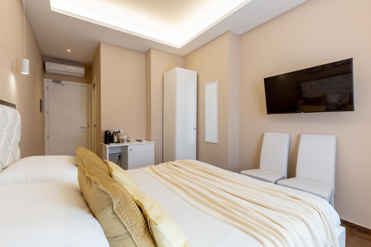 Double Room Private Bathroom Sea View