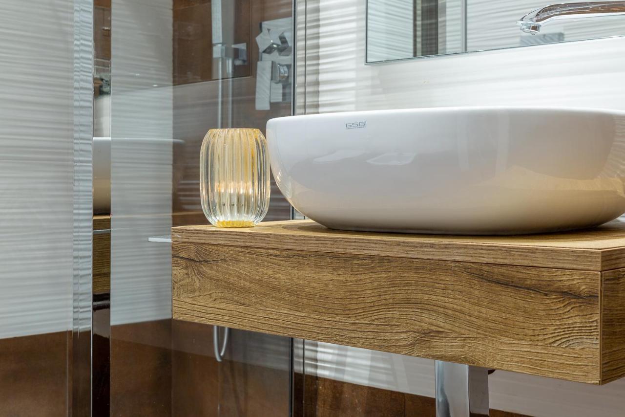 Double Room Private Bathroom Sea View
