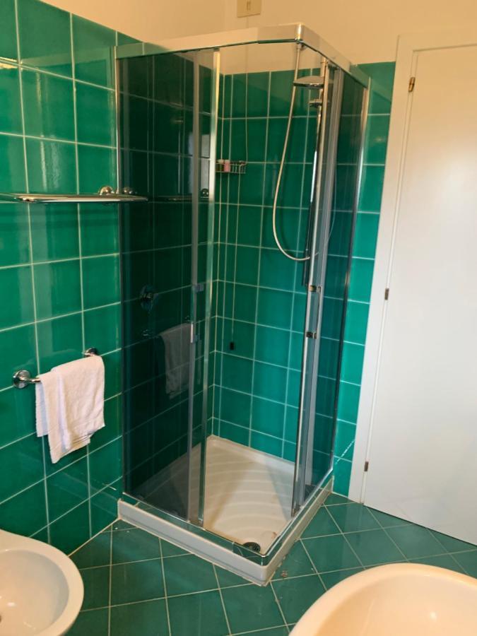 Doppelzimmer mit Balkon und Meerblick