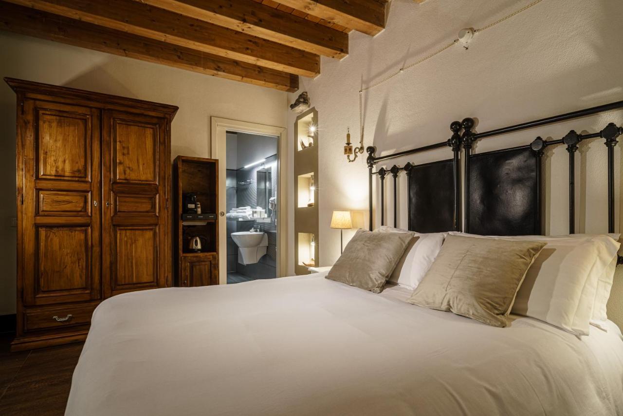 Deluxe Double Room with Bath