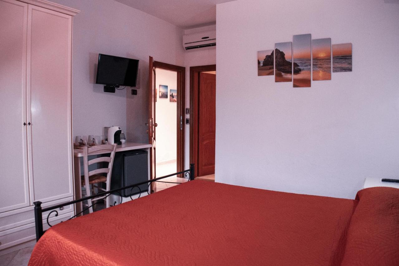 Double Room,1430755306:JPEG