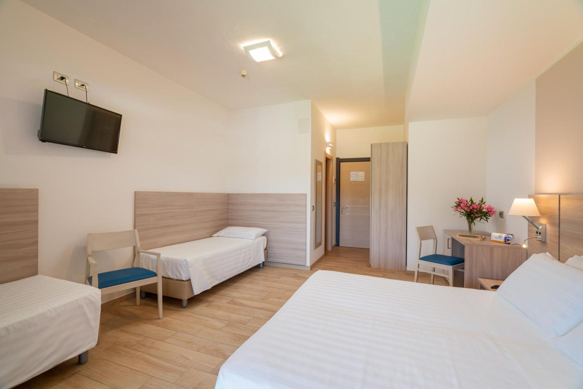 Junior Suite Lateral Sea View