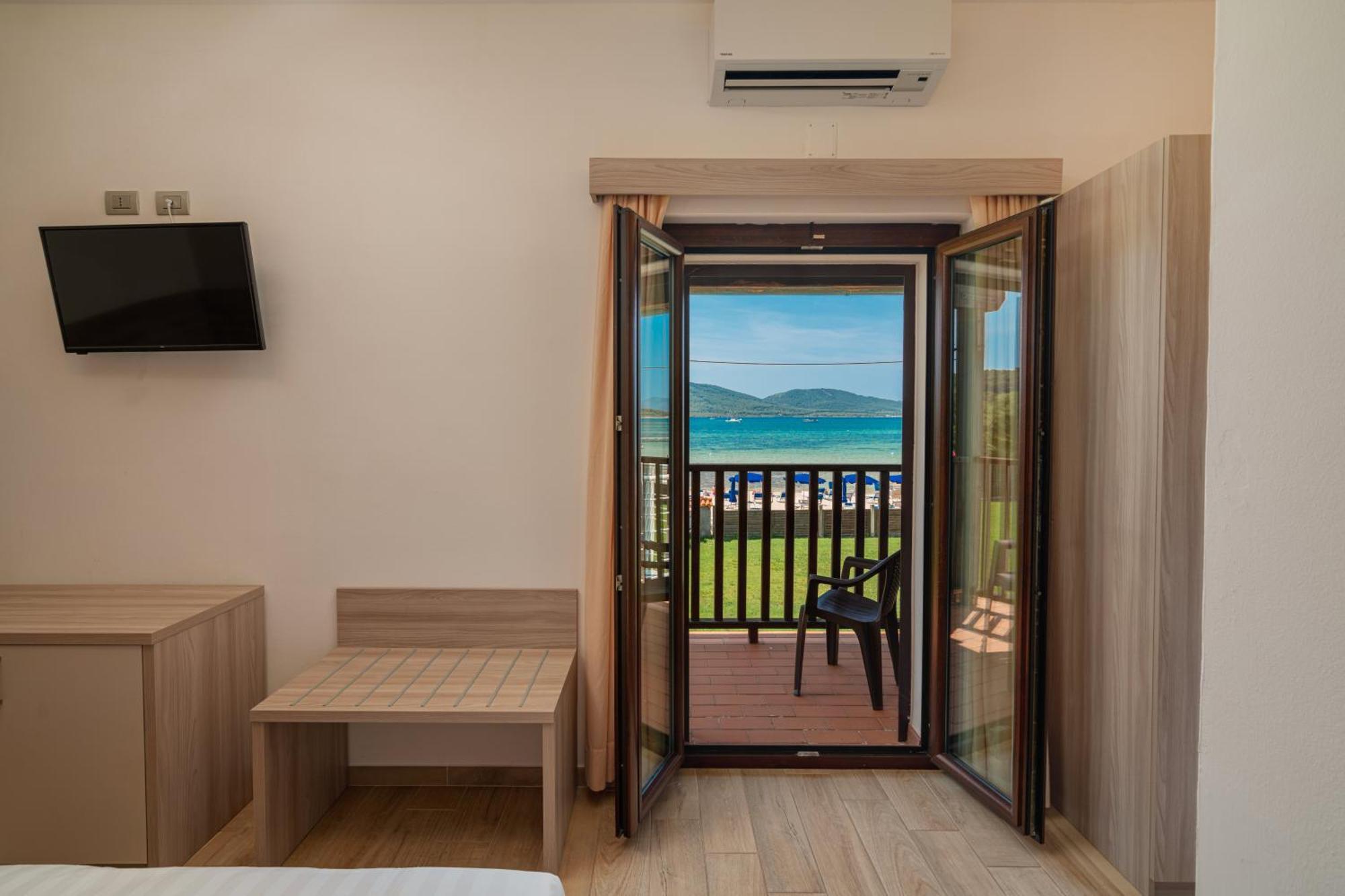 Double or Twin Room Sea View
