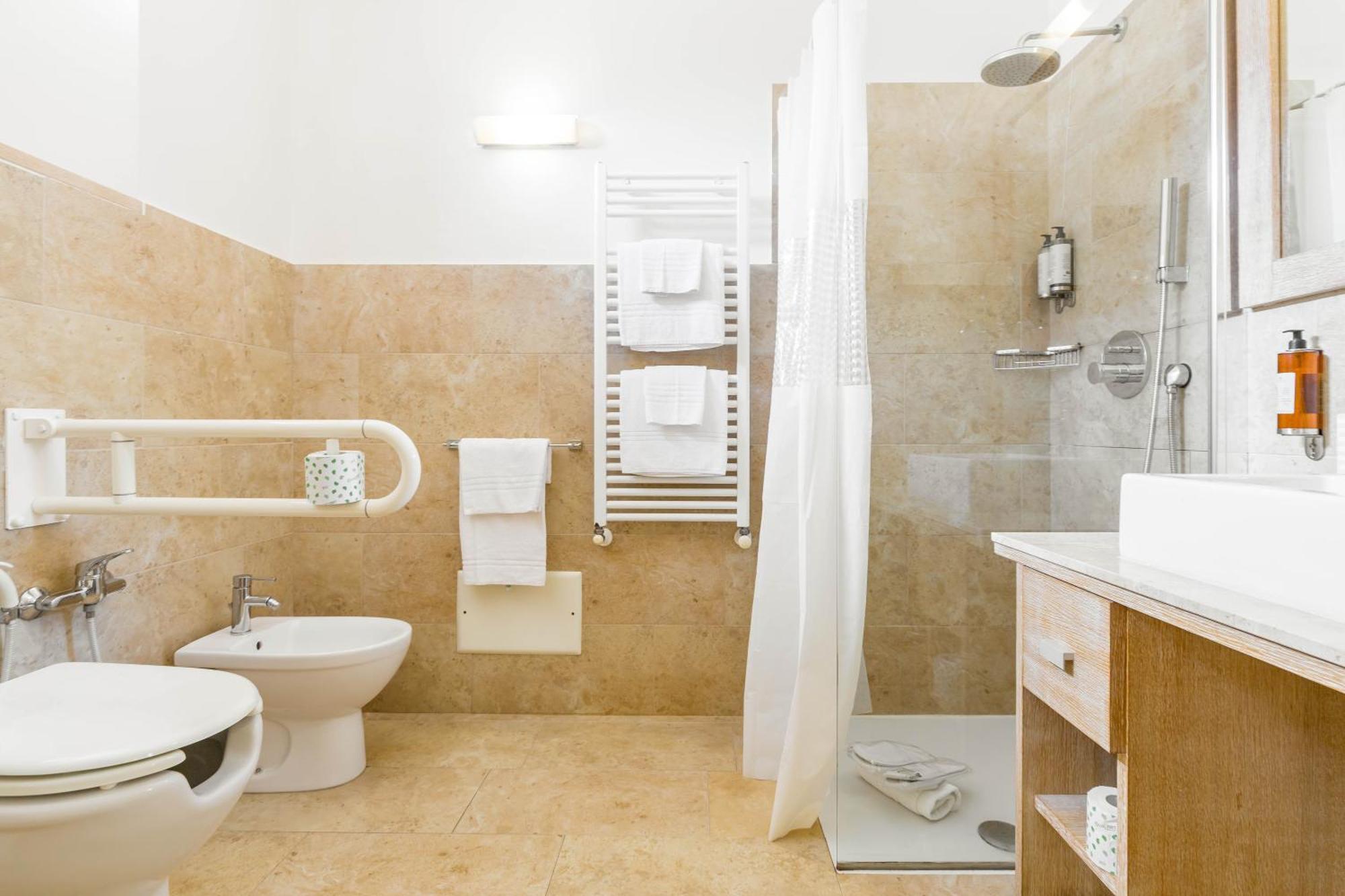Double or Twin Room Disability Access