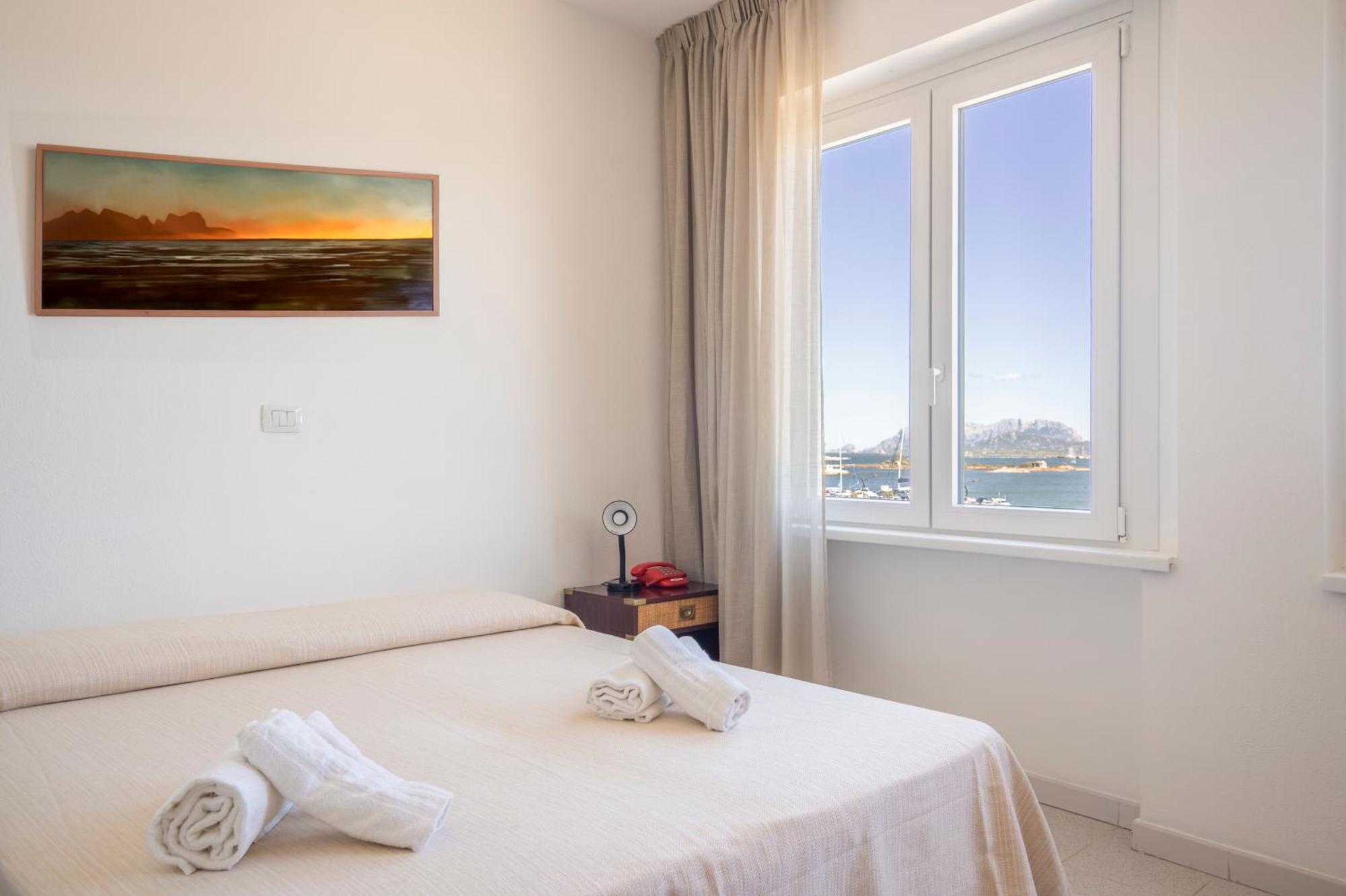 Double or Twin Room Sea View