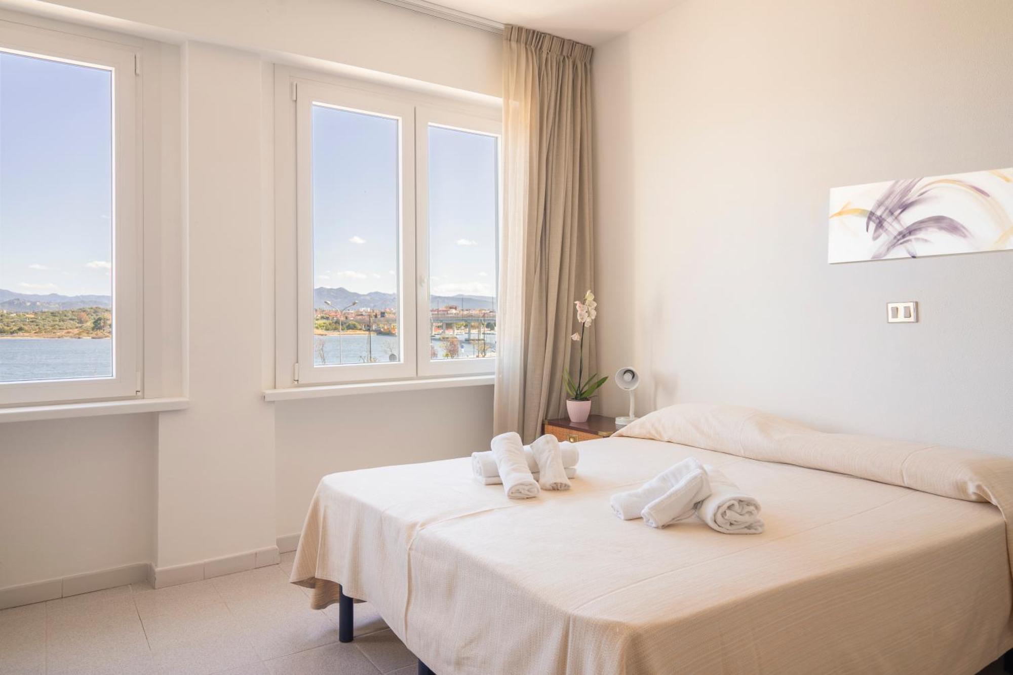 Standard Triple Room Sea View