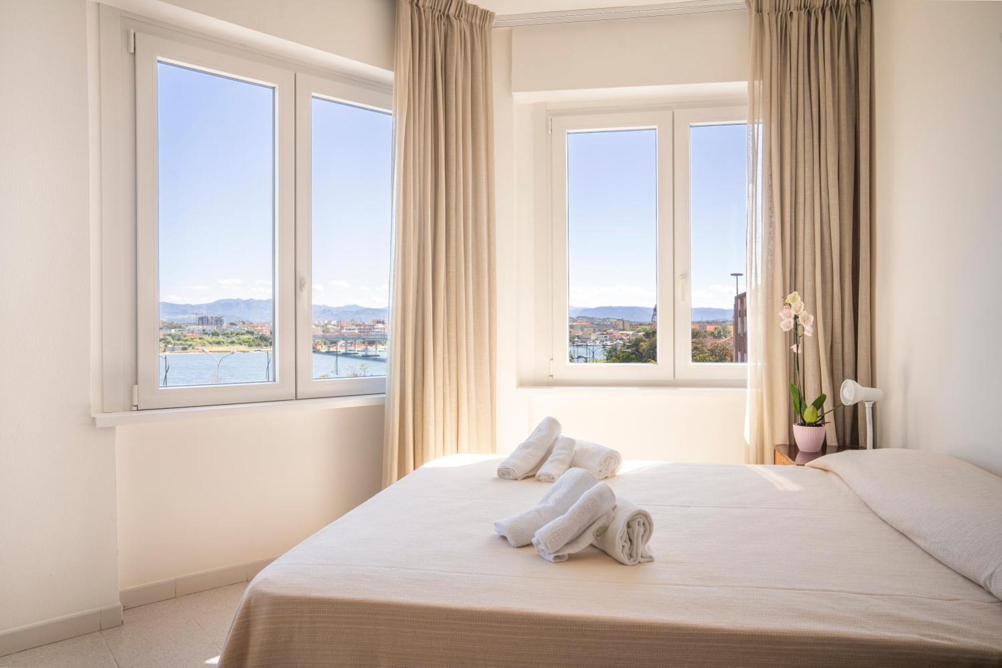 Standard Triple Room Sea View