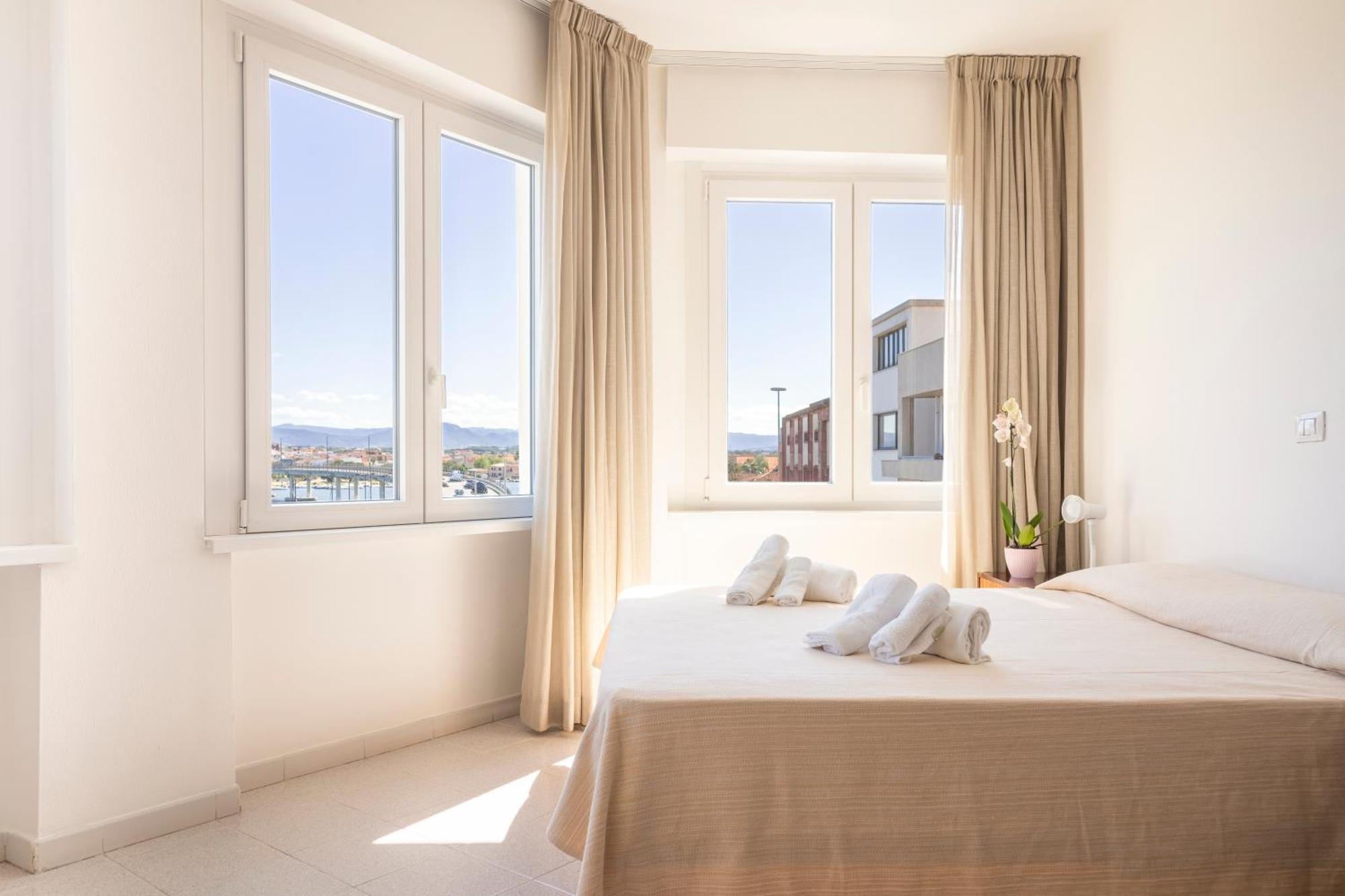 Double or Twin Room Sea View