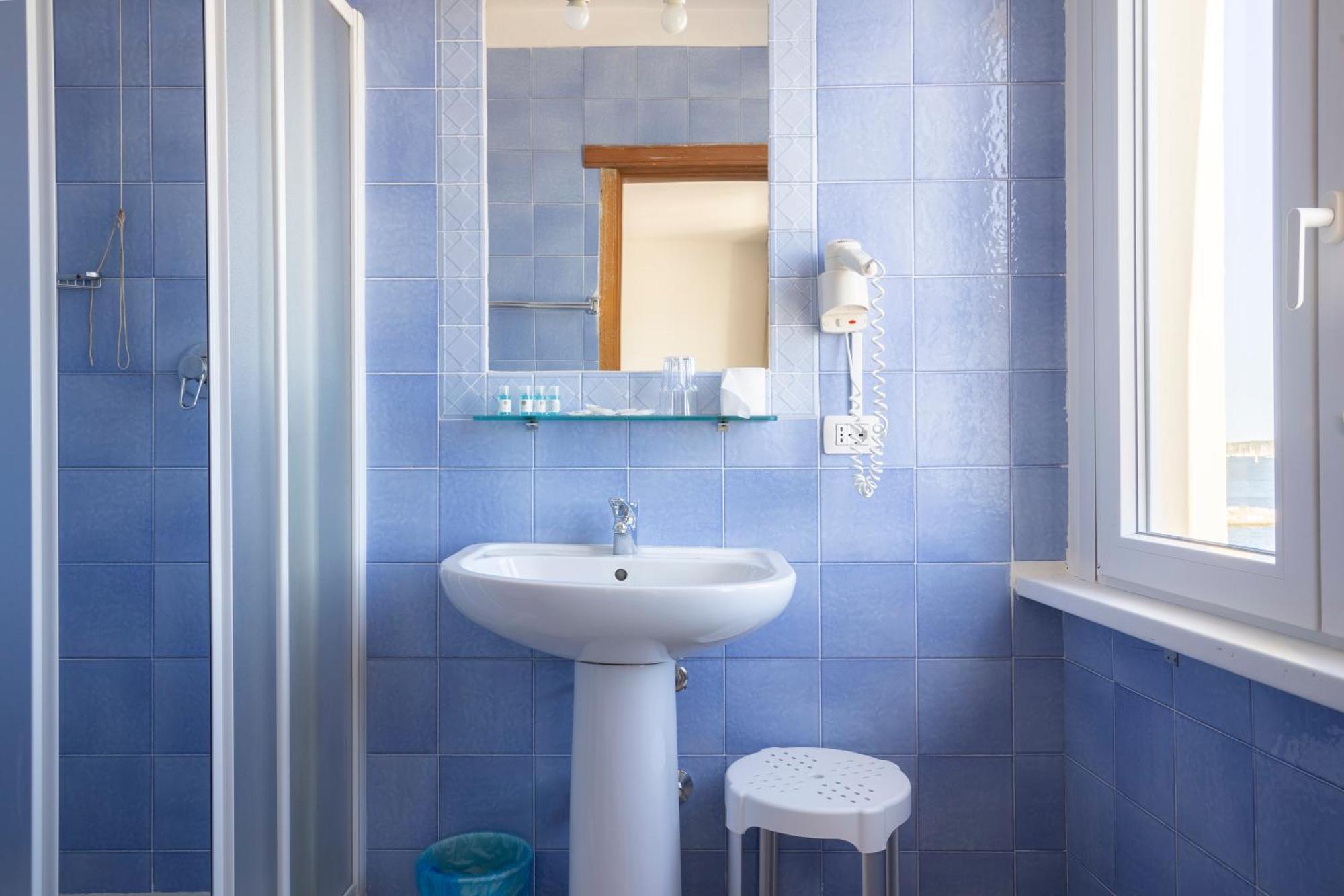 Double or Twin Room Sea View