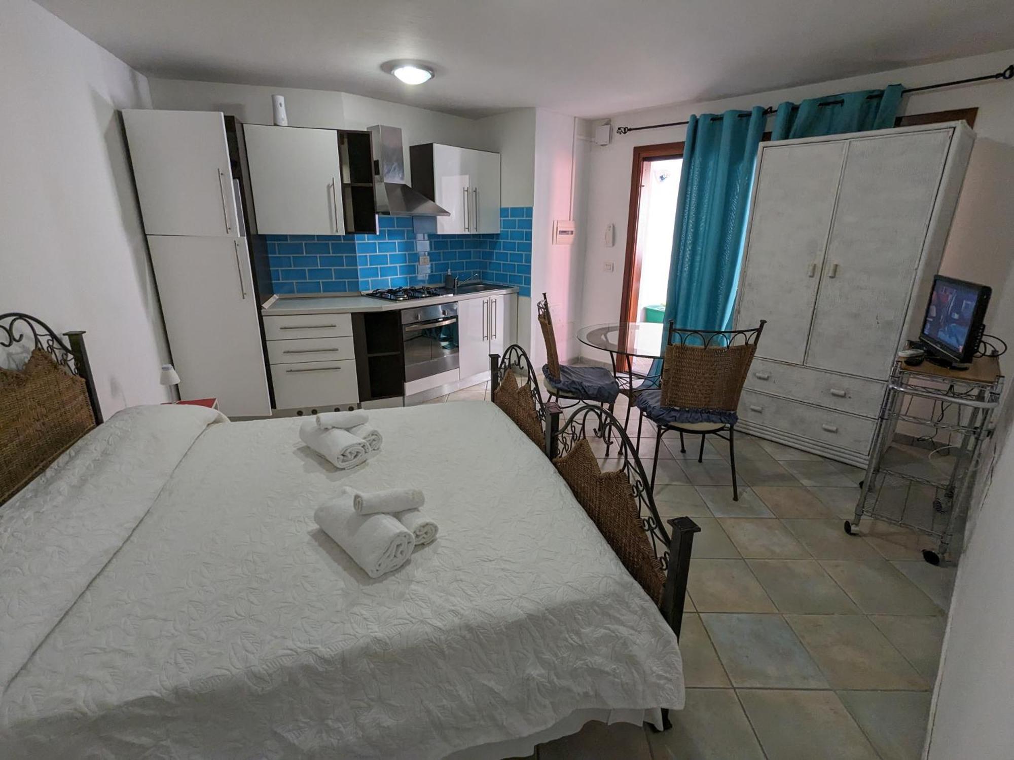 Studio Apartment