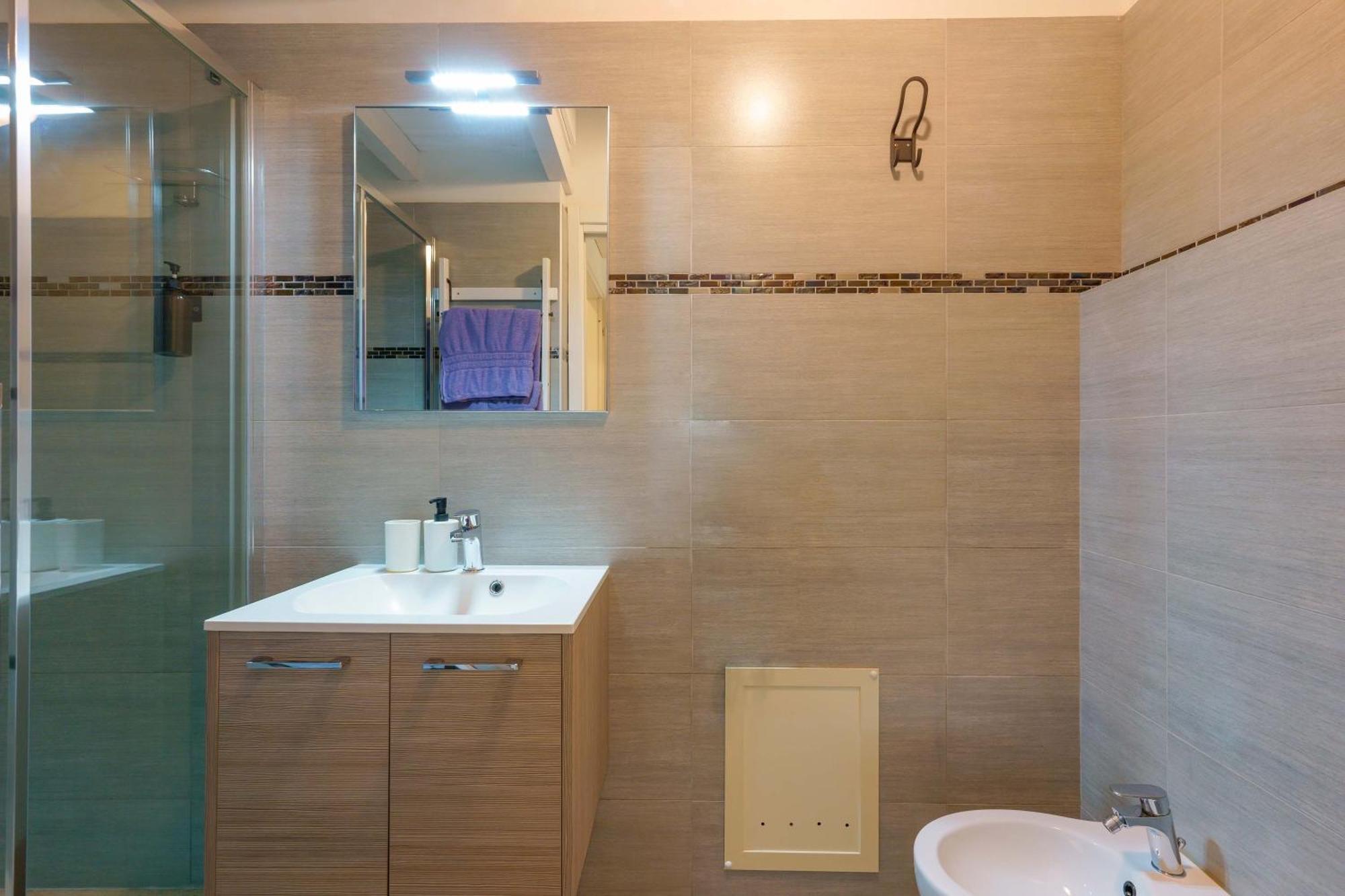 Double Room Private Bathroom