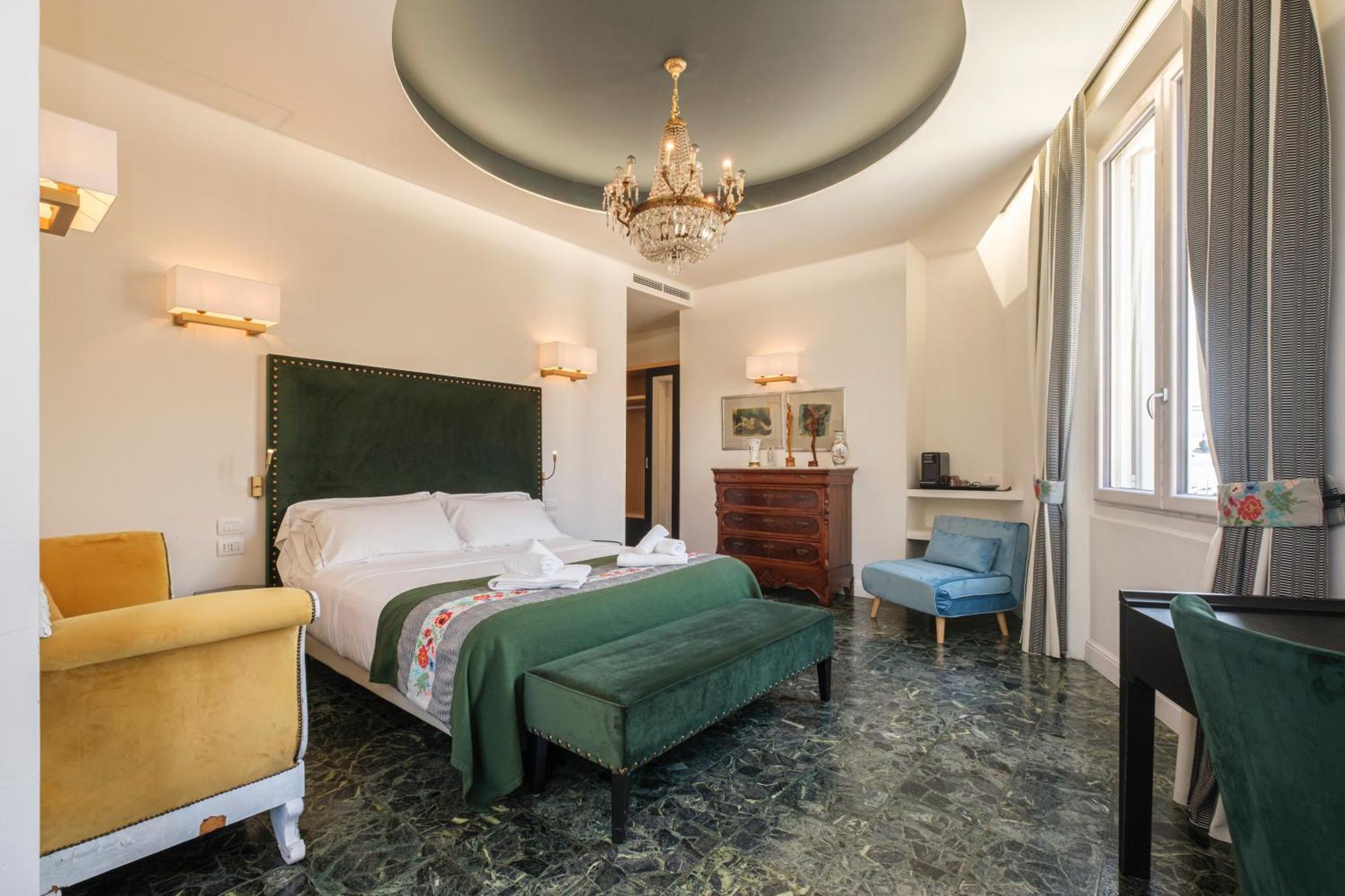 Double Room Private Bathroom