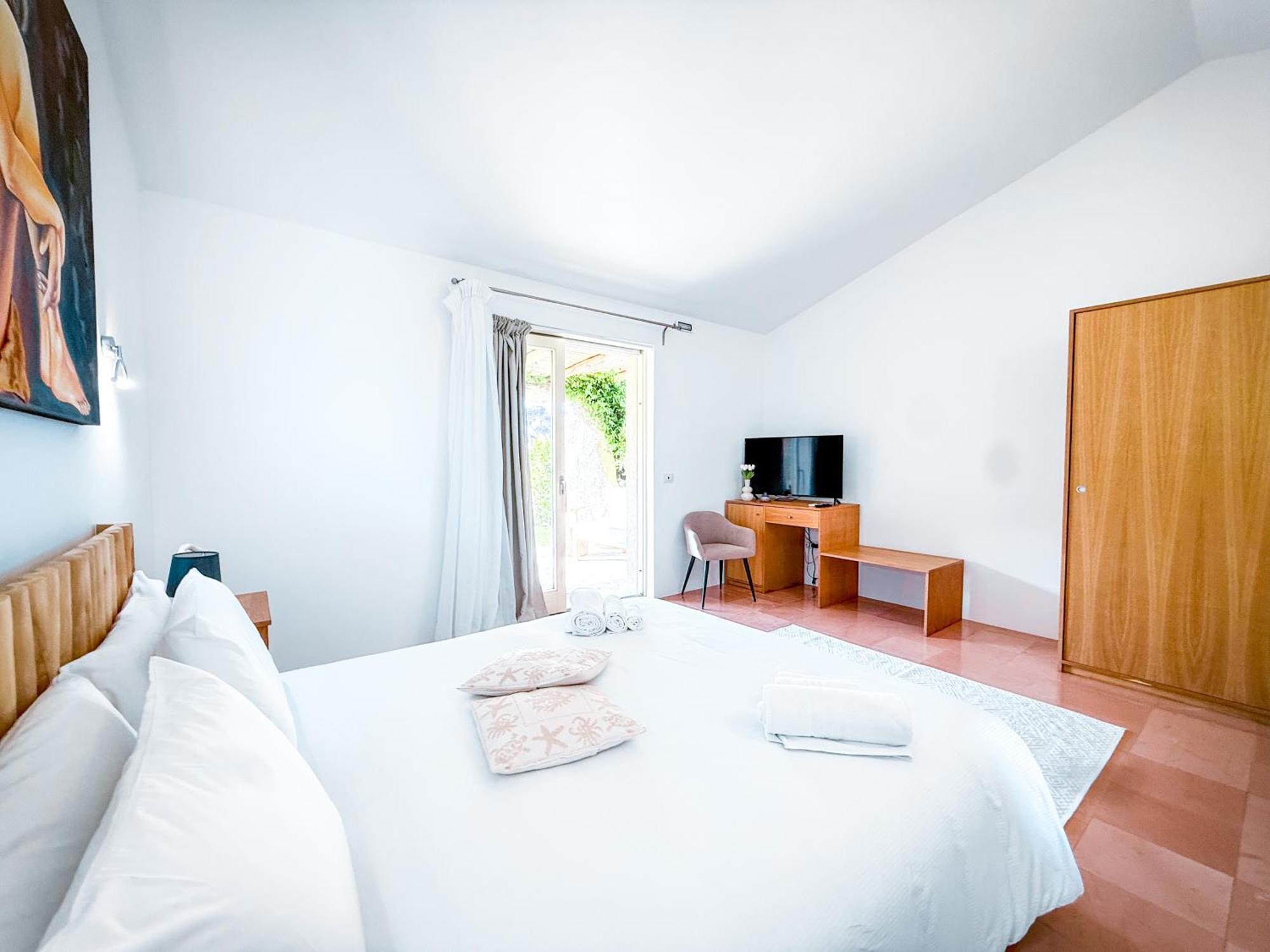 Deluxe Studio,1666068686:JPEG