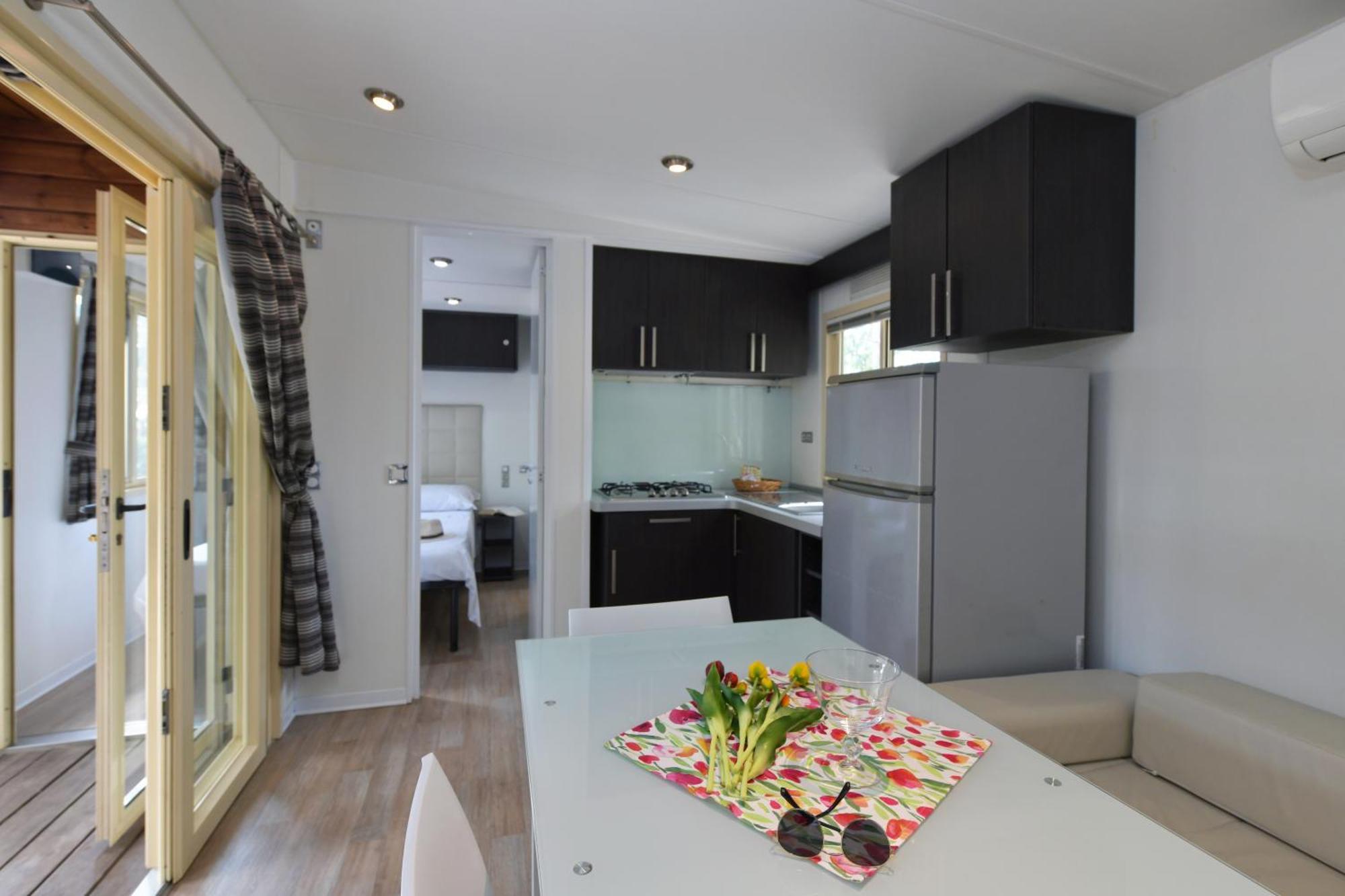 Superior Mobile Home with Sea View