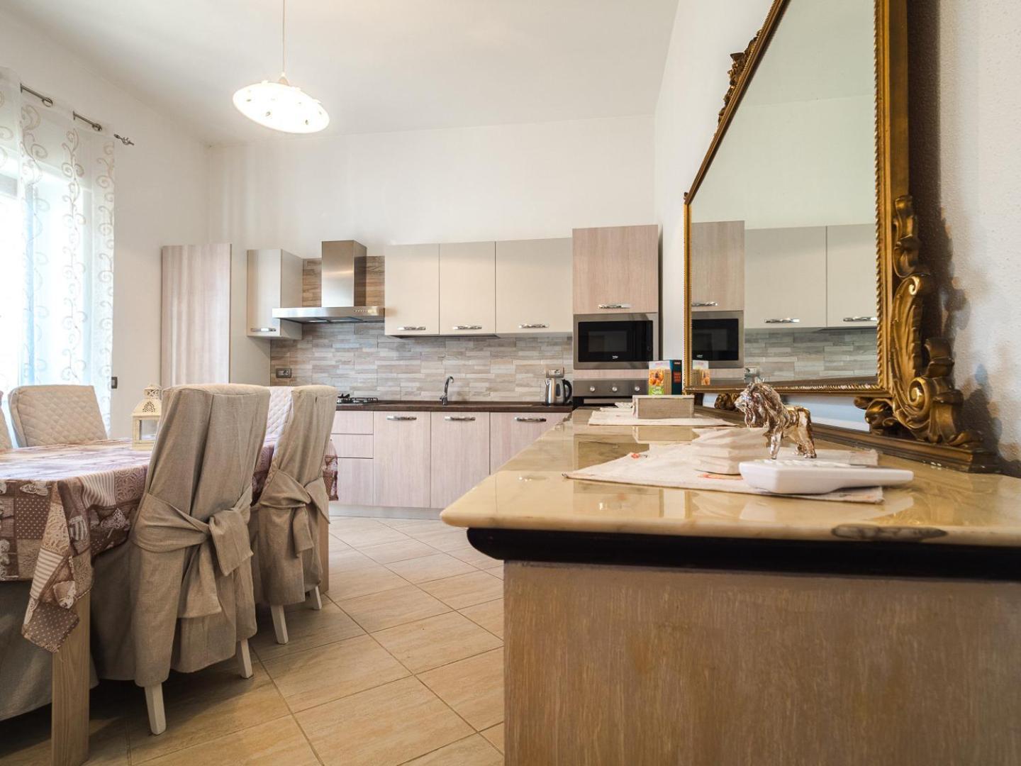 Three-Bedroom House,1670808708:JPEG