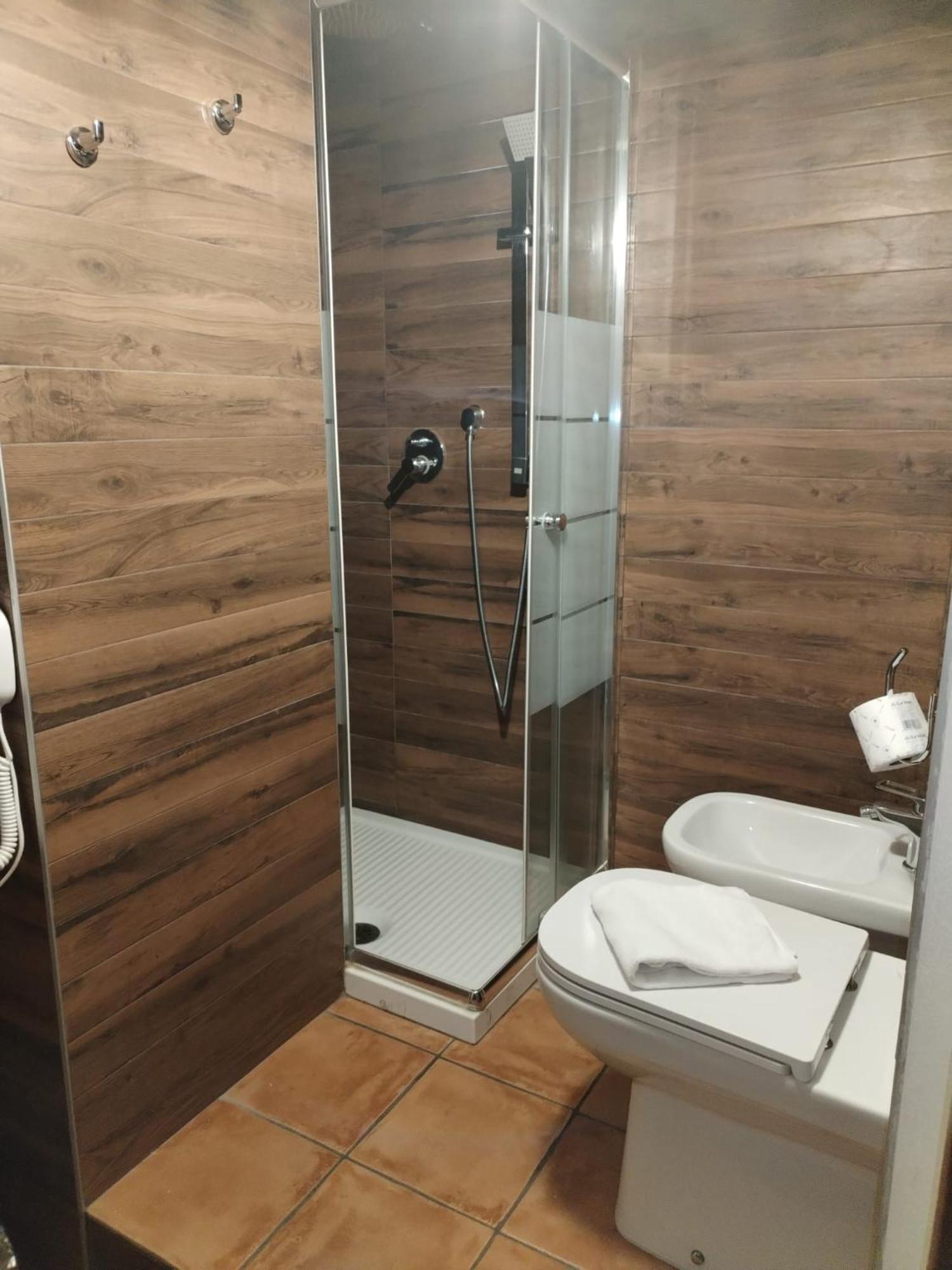 Family Room Private Bathroom