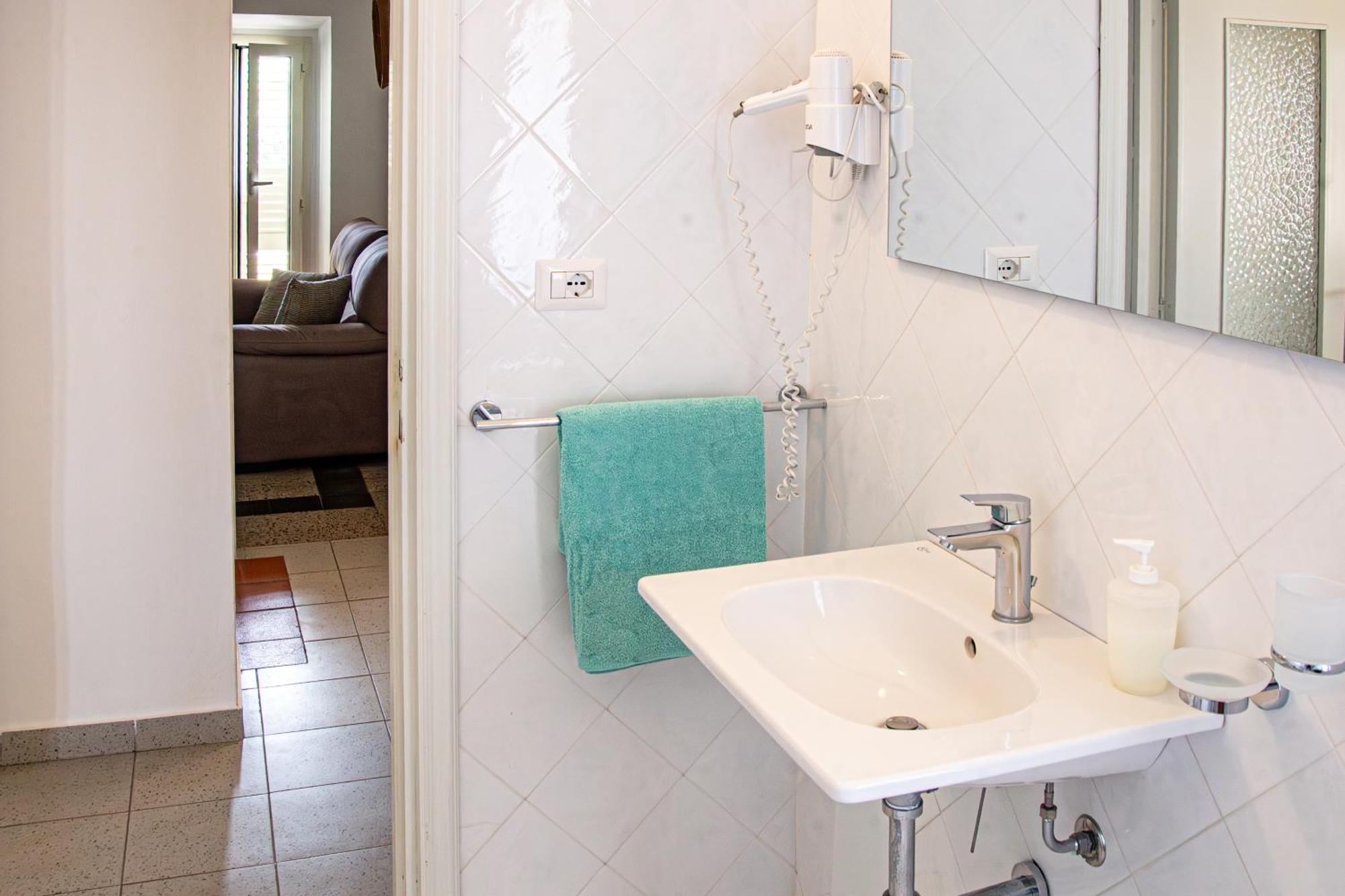 Two-Bedroom Apartment,1758569041:JPEG