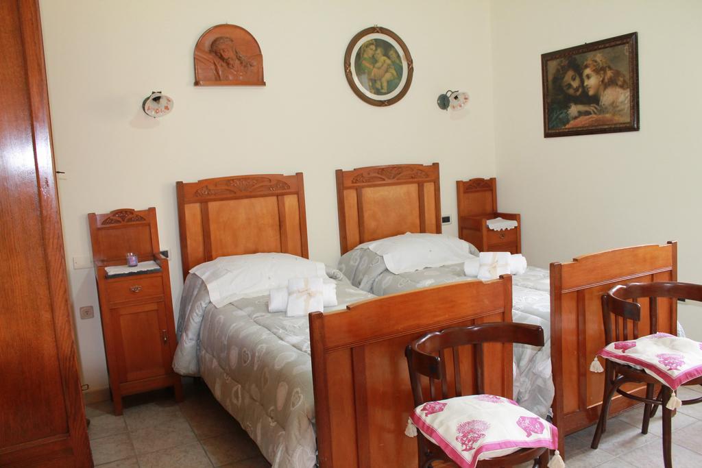 Camera Matrimoniale/Doppia con Letti Singoli con Bagno Privato