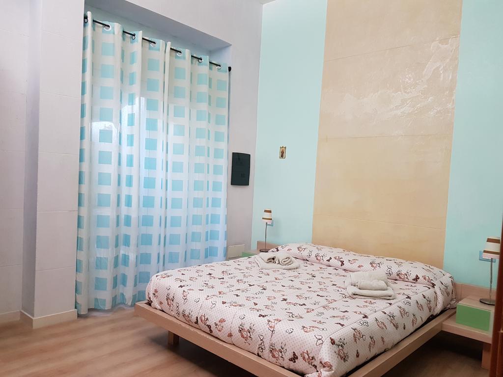Large Double Room,342435187:JPEG