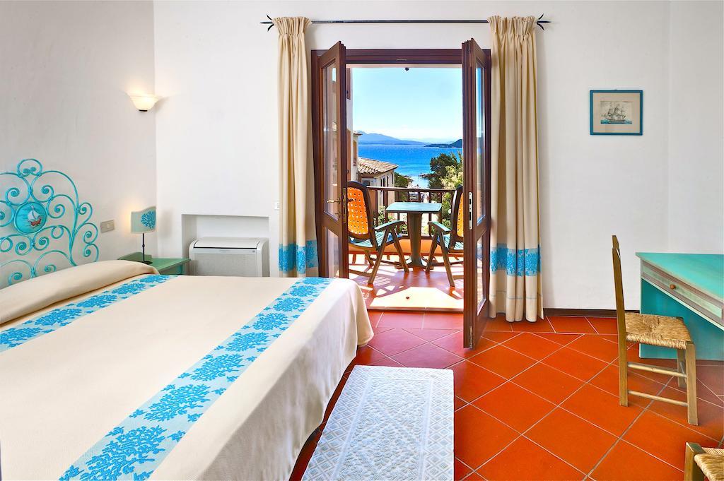 Deluxe Double Room with Balcony and Sea View,1553416840:JPEG
