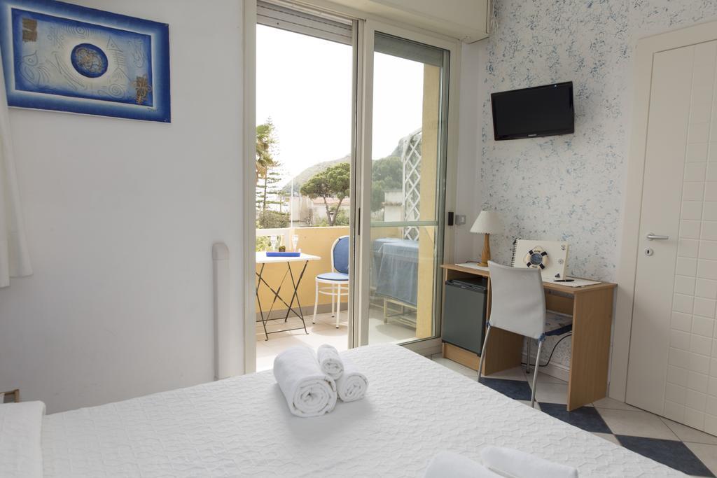 Tweepersoonskamer met 1 of 2 Bedden en Balkon