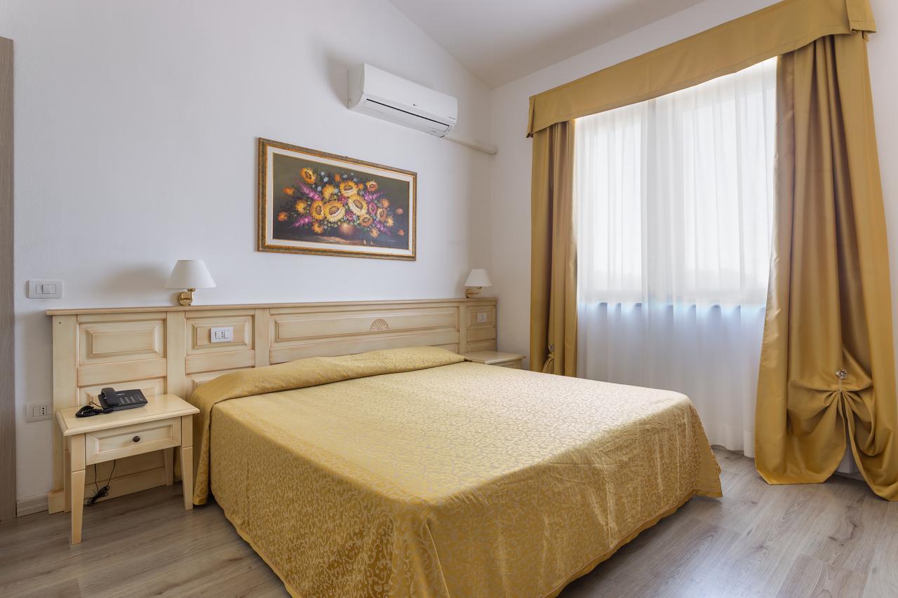 Double Room with Spa Access,661623558:JPEG