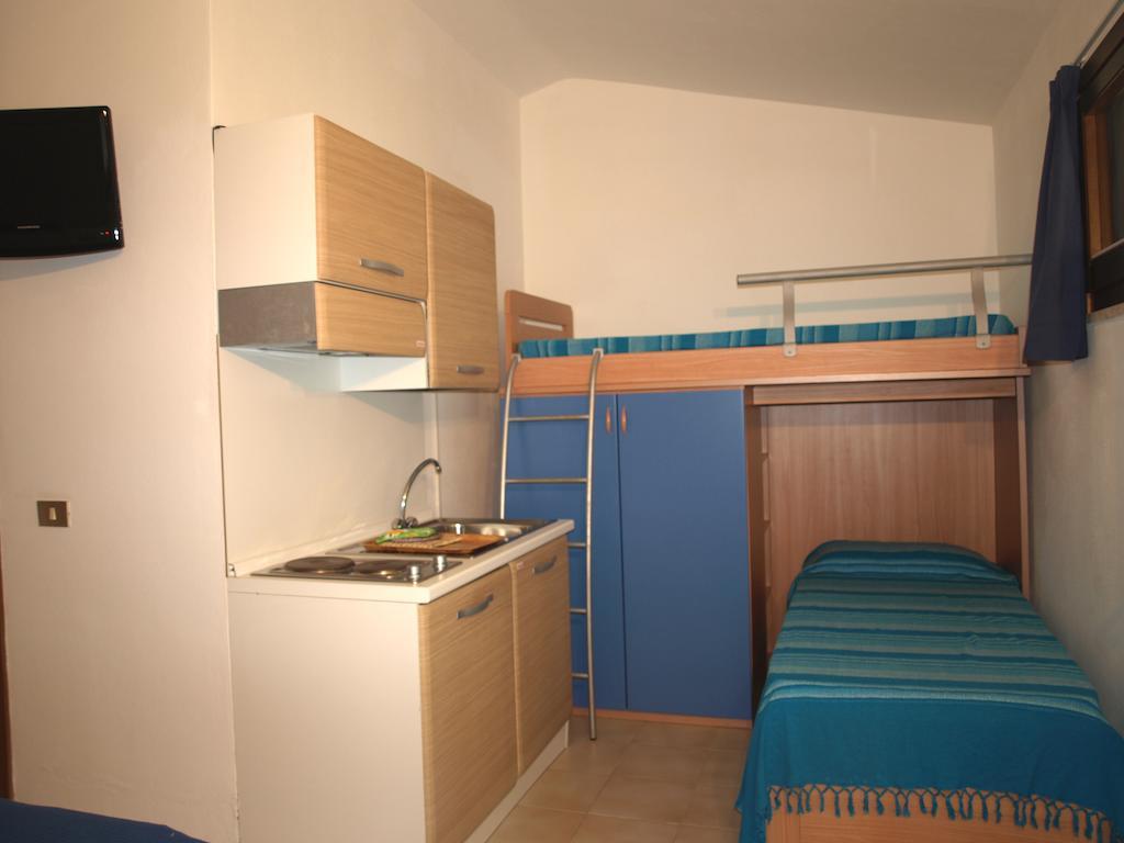 Bungalow Studio,683968362:JPEG