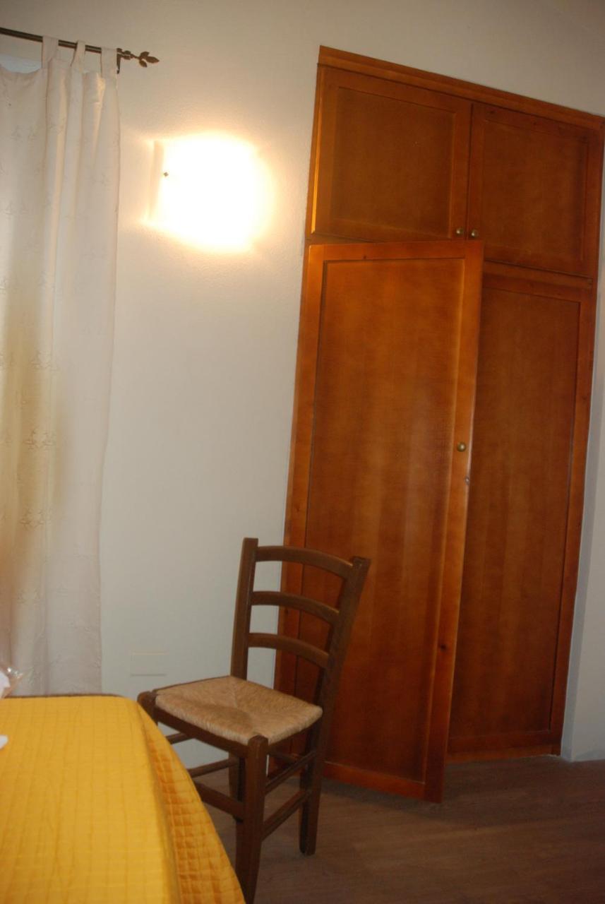 Camera Tripla Standard