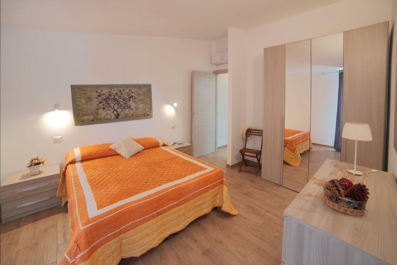 One-Bedroom Apartment (5 Adults),925535578:JPEG