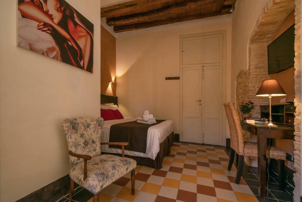 Double or Twin Room Private Bathroom