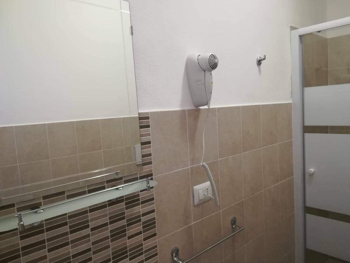 Triple Room with Private Bathroom,947660809:JPEG