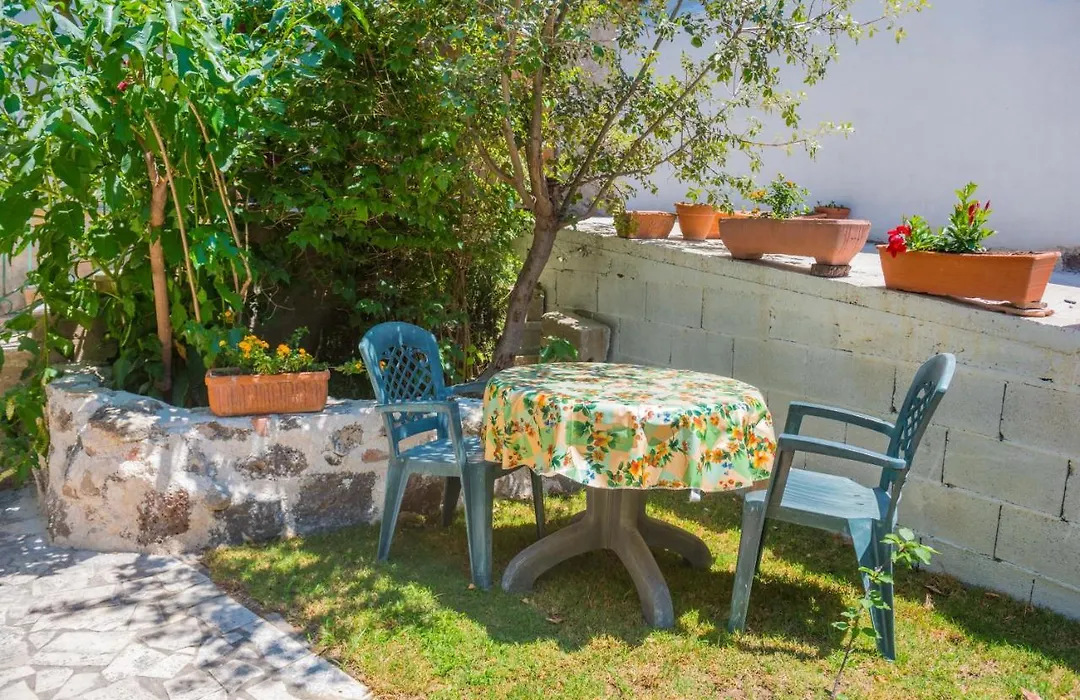 B&B Sa Domo De Sos Massaios-1