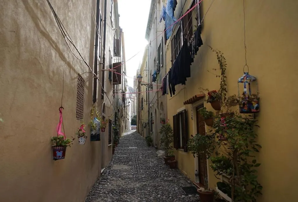 Alghero Old Town Apartment-1
