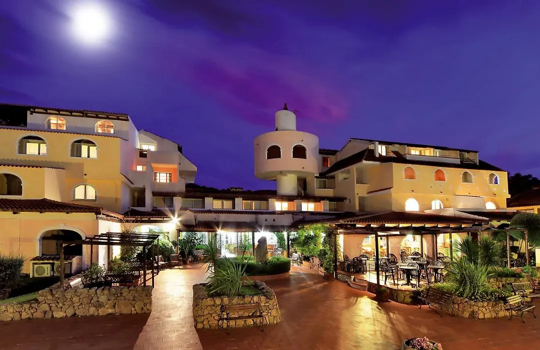 Colonna Beach Apartments Marinella-1