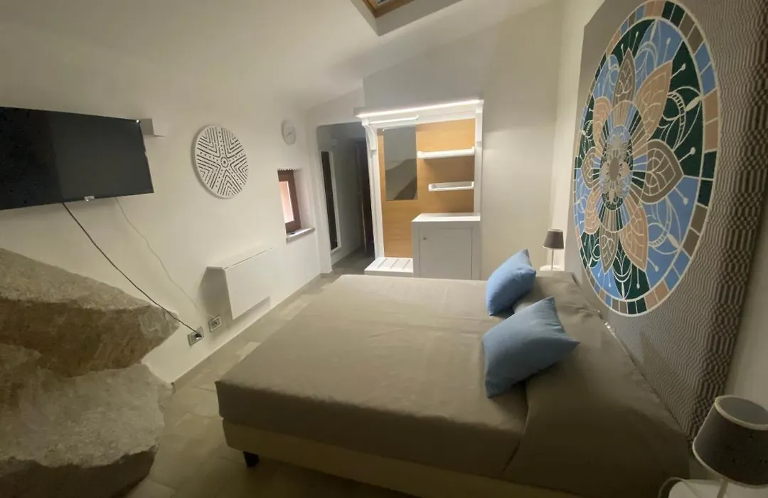 Petit Maison Petra-1