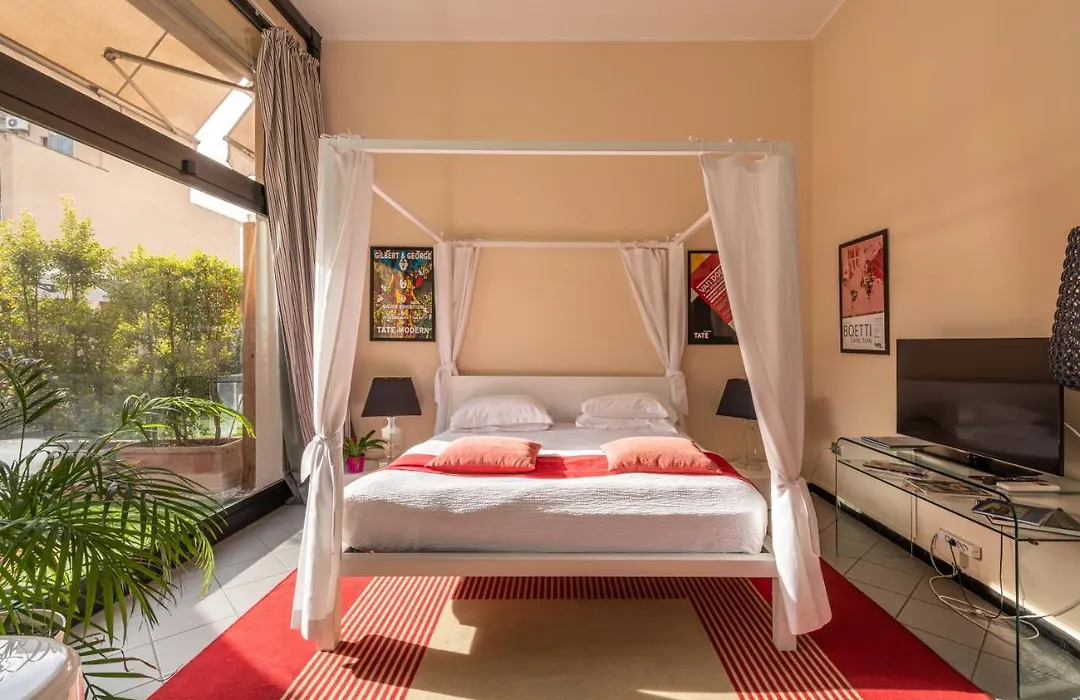Snob Luxury Suite-1