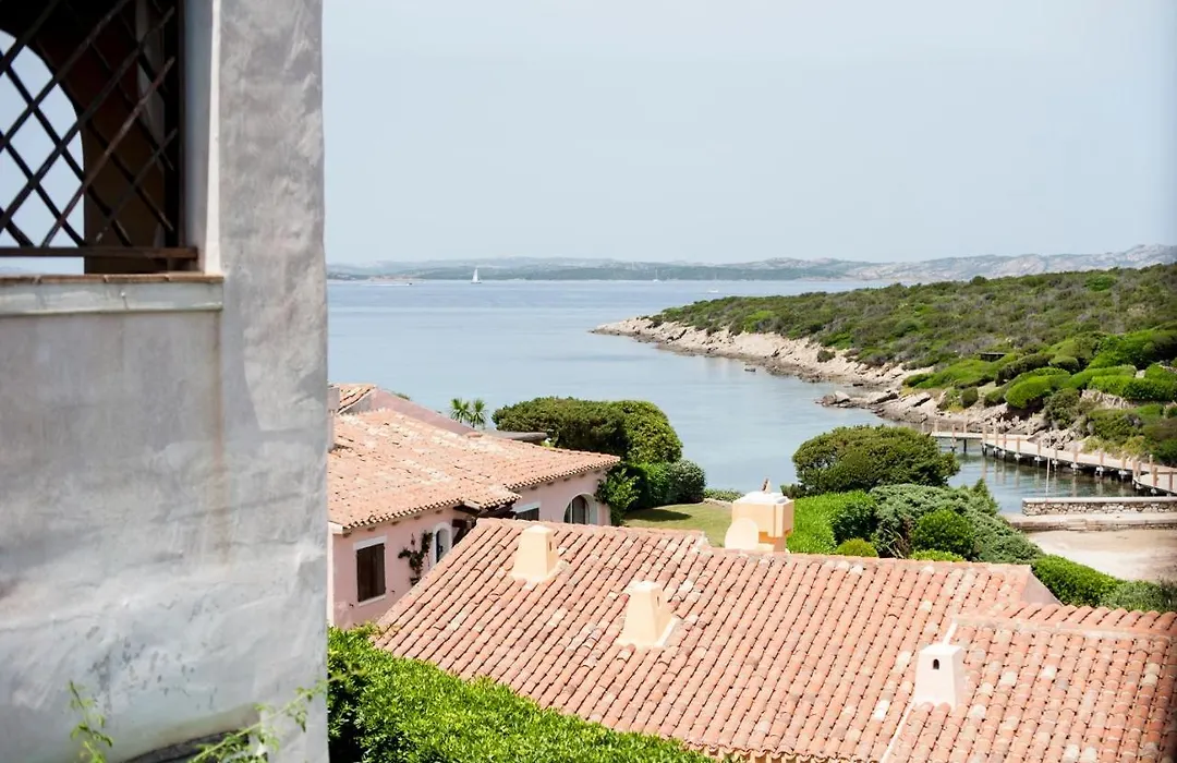 Cala Del Faro Luxury Apartment Porto Cervo 70M Spiaggia Privata 2 Camere 2 Bagni Starlink-1