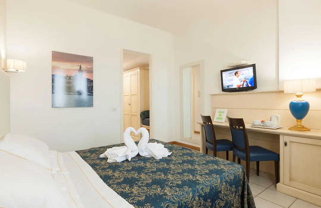 Hotel Catalunya-1