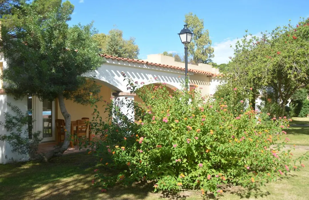 Porto Pino Club-1