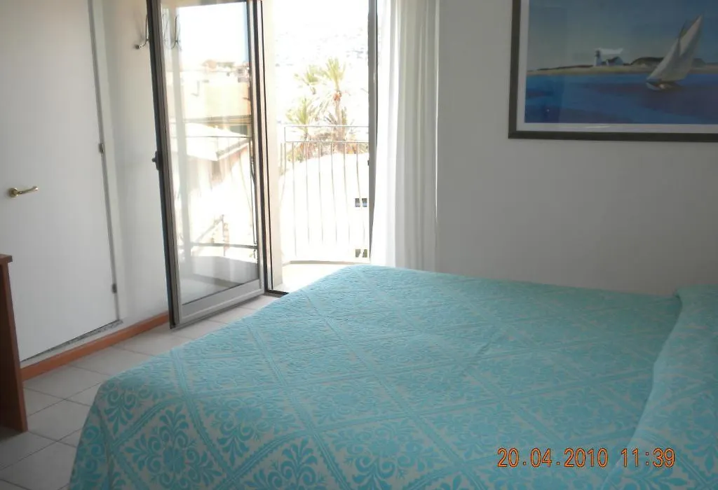 Hotel La Roccia-1