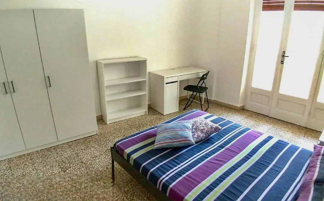 Akinas Rooms-1