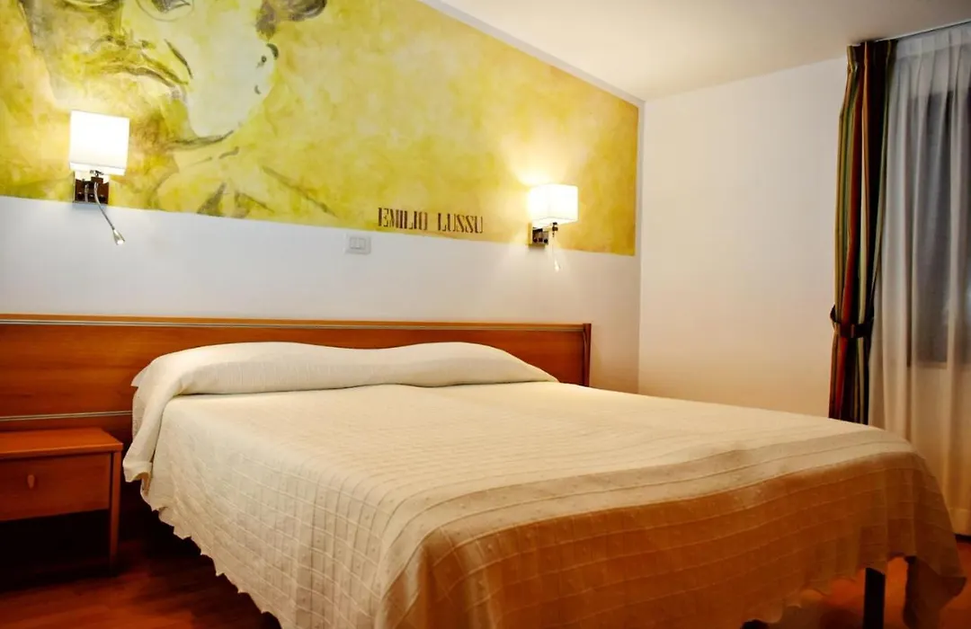 Sale Hotel-1