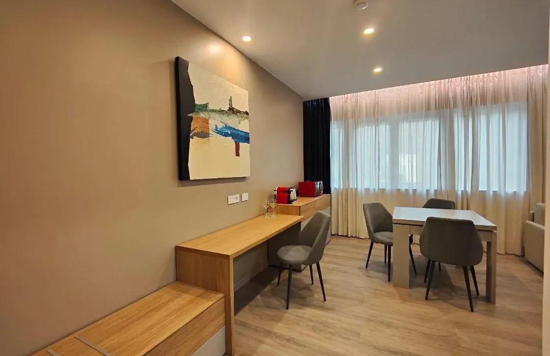 Carducci Art Guesthouse-1