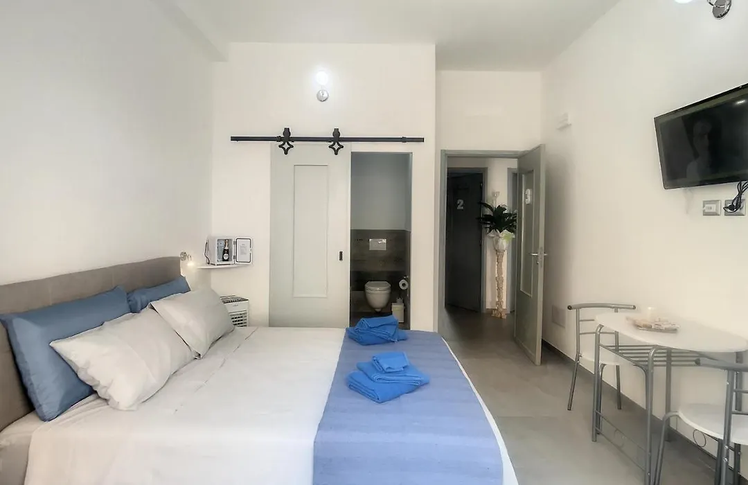 Bnb 10M Castelsardo Centro Wifi-1